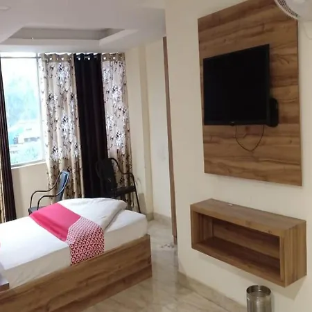 Hotel O Cloud 9 Zirakpur Exterior photo