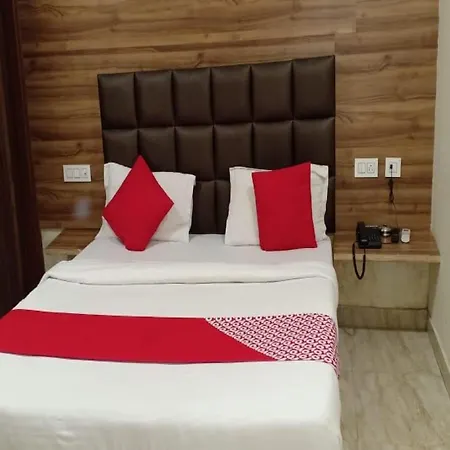Hotel O Cloud 9 Zirakpur Exterior photo
